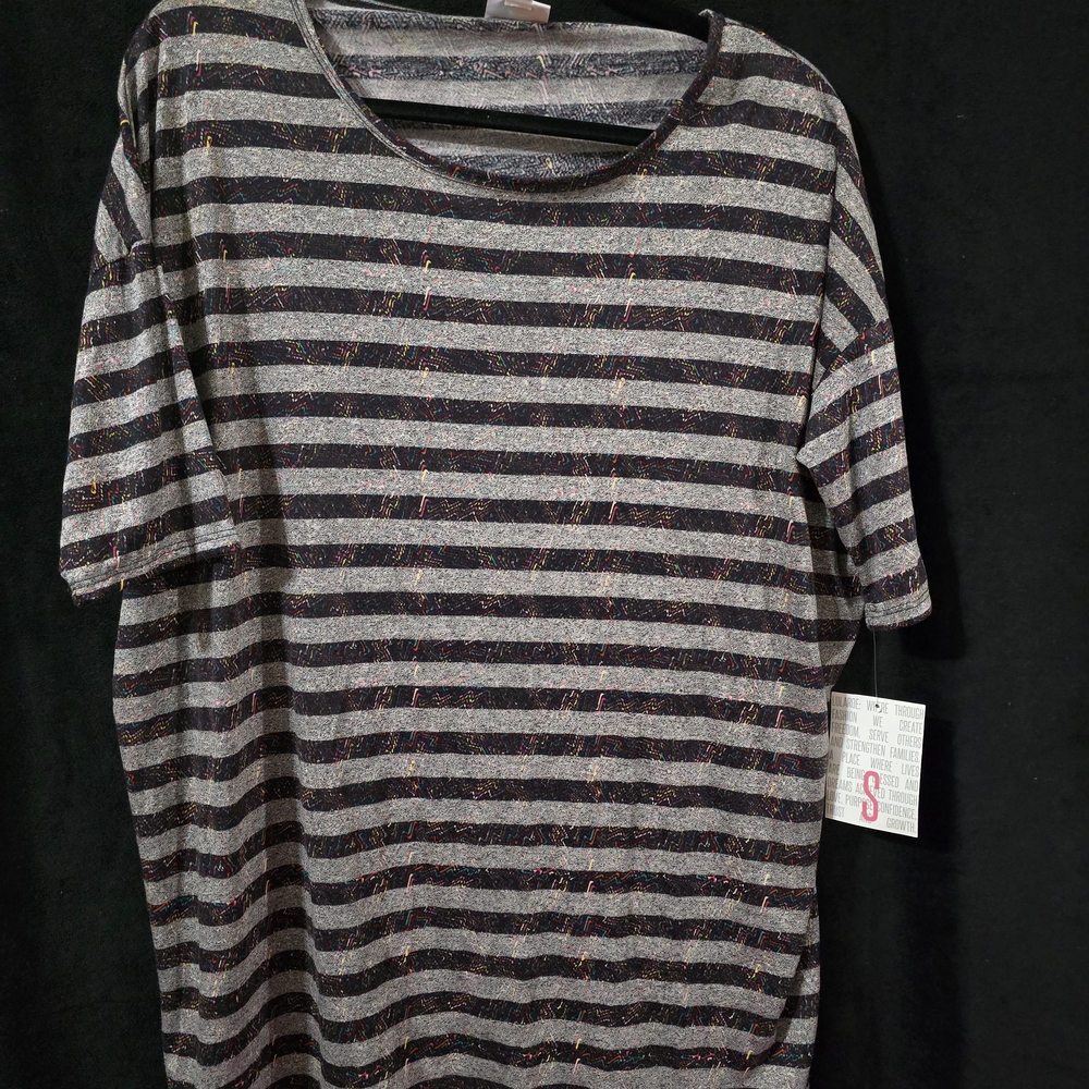 LuLaRoe Irma Tunic